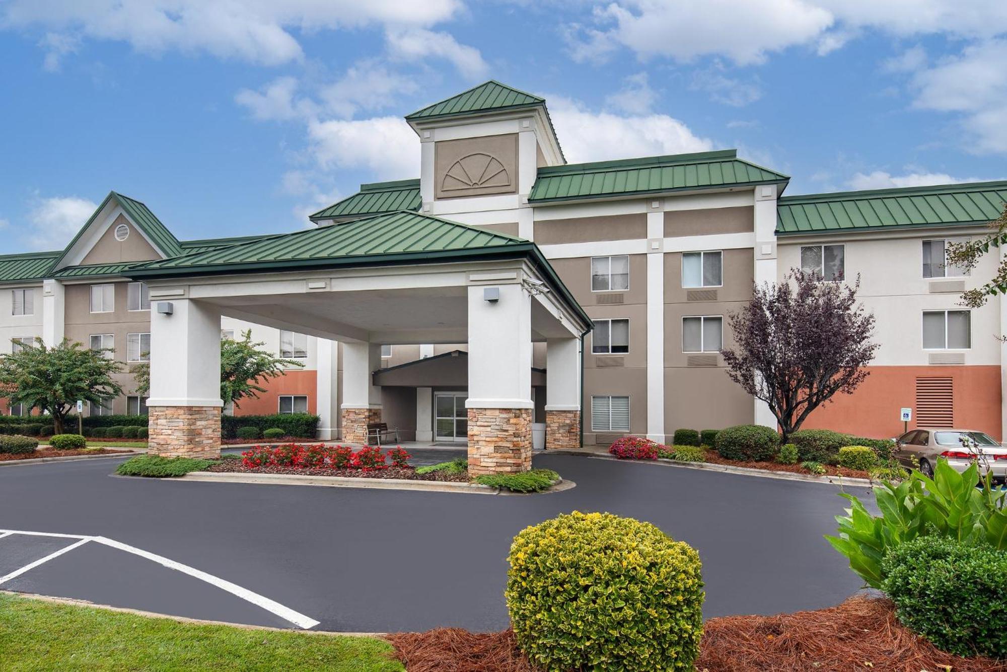 Holiday Inn Express & Suites Kings Mountain - Shelby Area By Ihg Exterior foto
